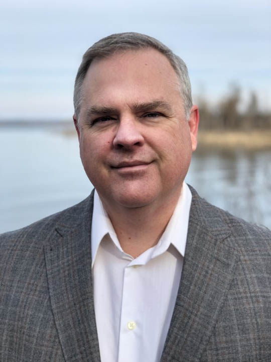 Shannon Yates Headshot